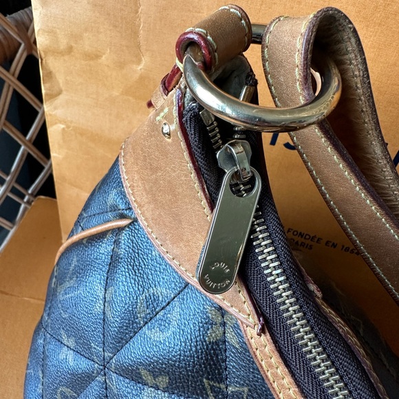 LOUIS VUITTON Handbag - Picture 9 of 13